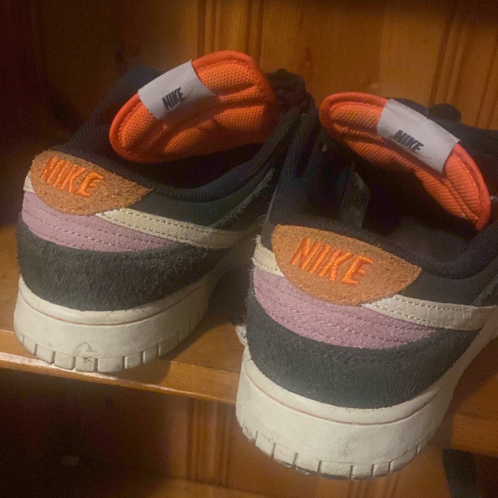 Nike Dunks - Picture 3 of 4